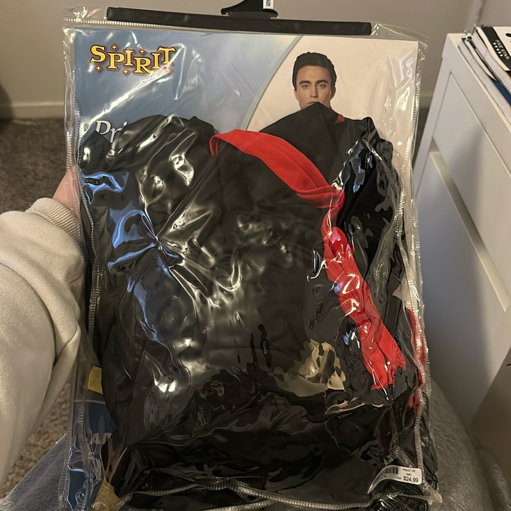 PRIEST Halloween Outfit , one size